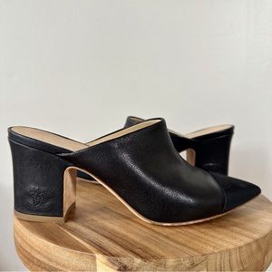 Chanel Interlocking CC logo mules black leather and grosgrain - 2018